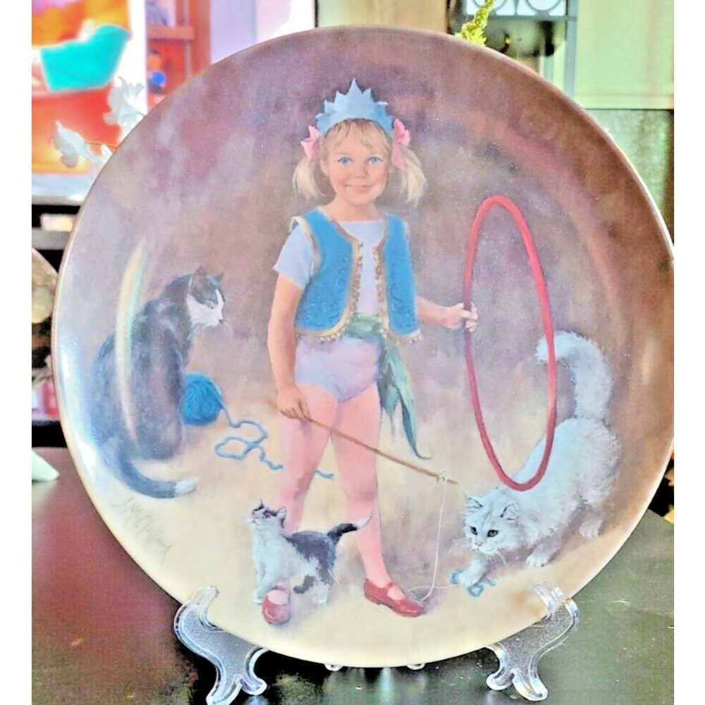 Maggie The Animal Trainer by John McClelland 1983 Children's Circus Plate